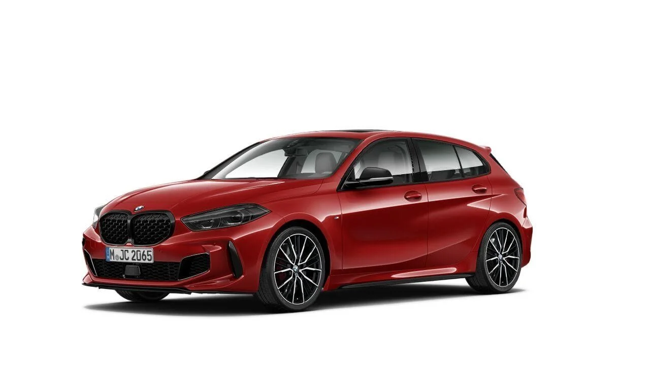 Оставляйте заявку на BMW M135i 1,95% ränta xDrive Aktiv Fartpilot Panorama M Spor